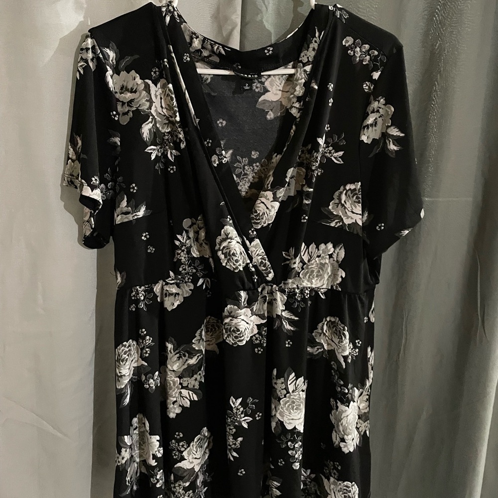 torrid Black and White Floral Wrap Midi Dress